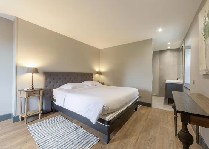Bed & Breakfast Chateau De Briante 4*