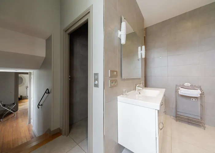 Bed & Breakfast Chateau De Briante Saint-Lager