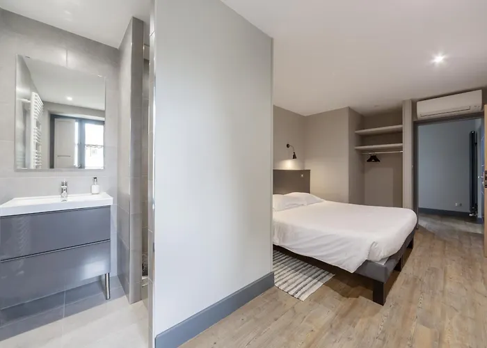 Chateau De Briante 4*